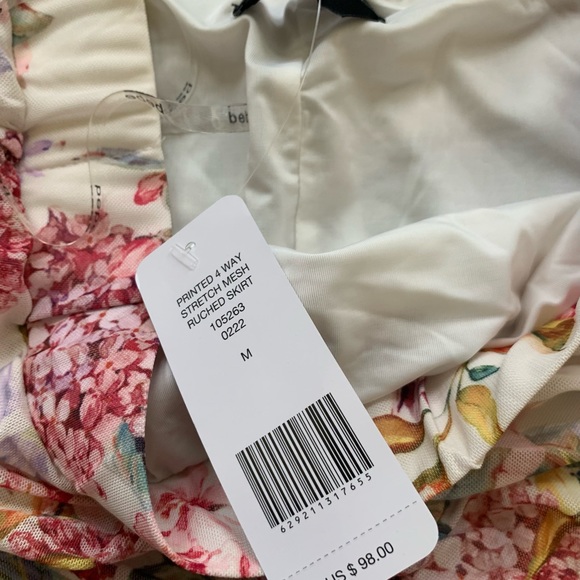 Bebe Printed 4-way stretch mesh ruched skirt - Picture 5 of 9